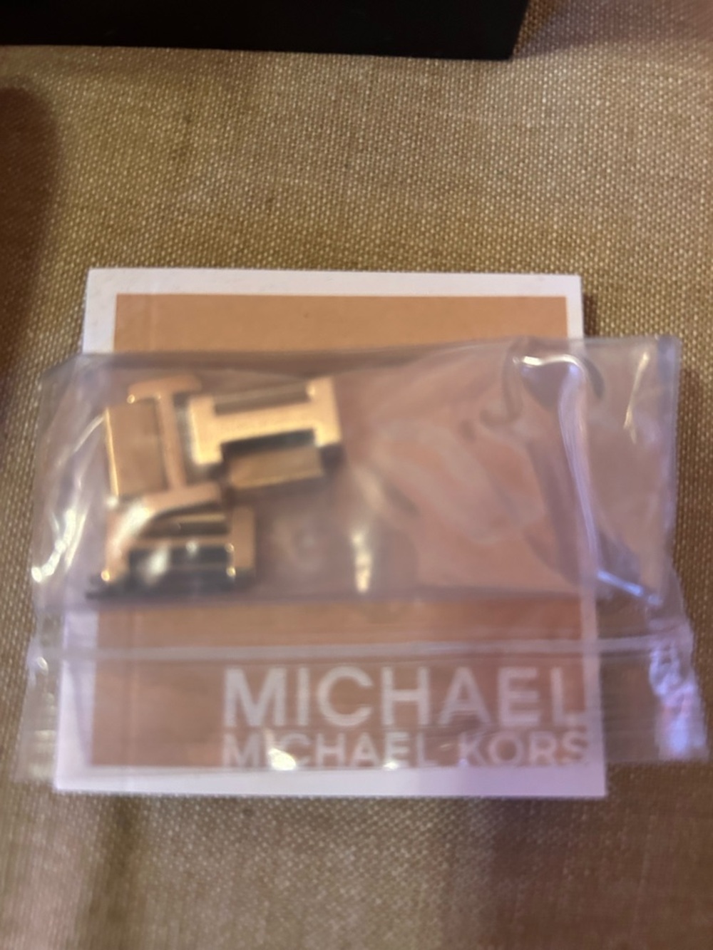 Michael Kors Women Gold Watch - Picture 3 of 3